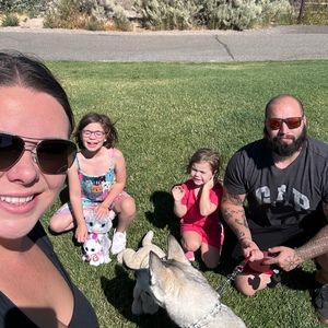 Meet your Posher, Chloe